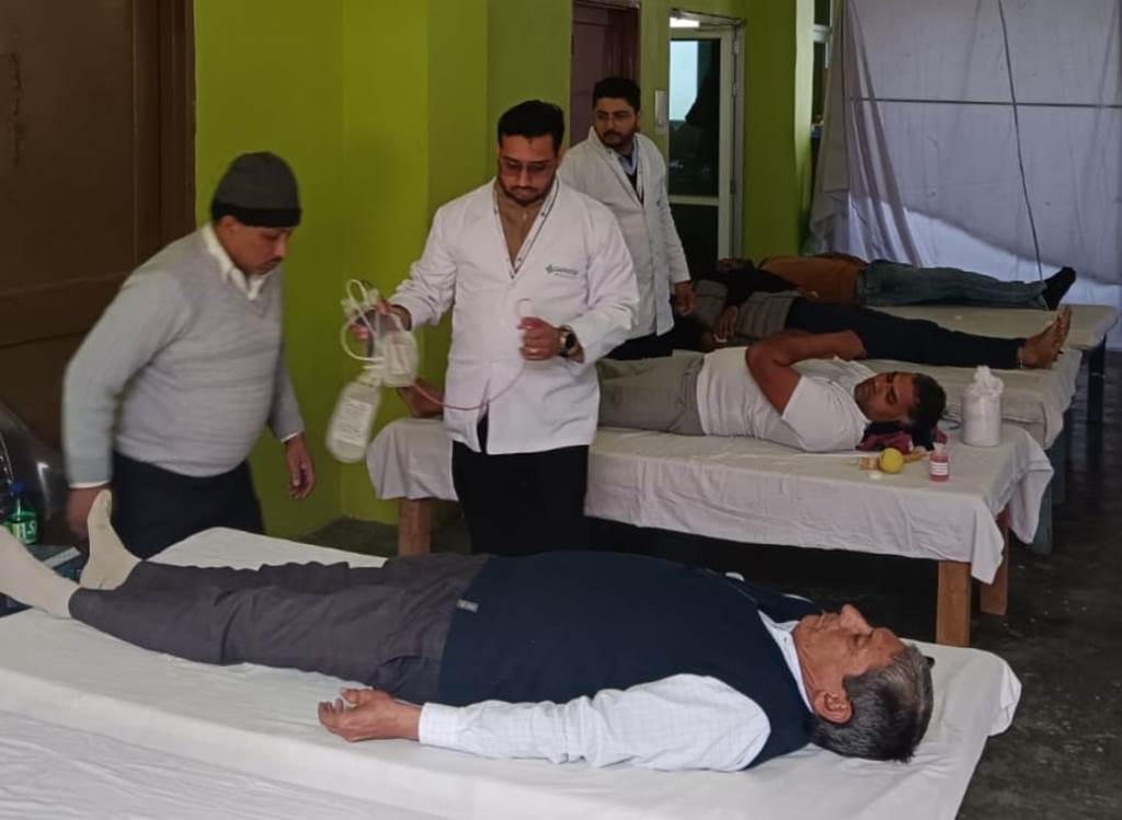 Free Health Checkup Camp and Blood Donation Camp Organized by Sarvesh Health City Hospital Hisar at Baba Chandiram Dham in Palsar Village